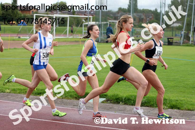 Womens under-17s 1500 metres, Northern Under-17s/U-15s and U13s Champs, Leigh Sports Village, Leigh. Photo: David T. Hewitson/Sports for All Pics